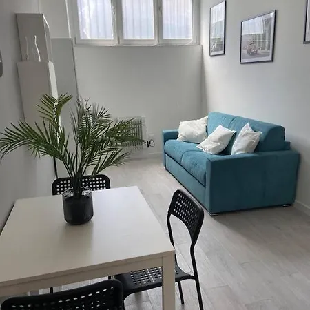 Your Urban Flat In ميلان